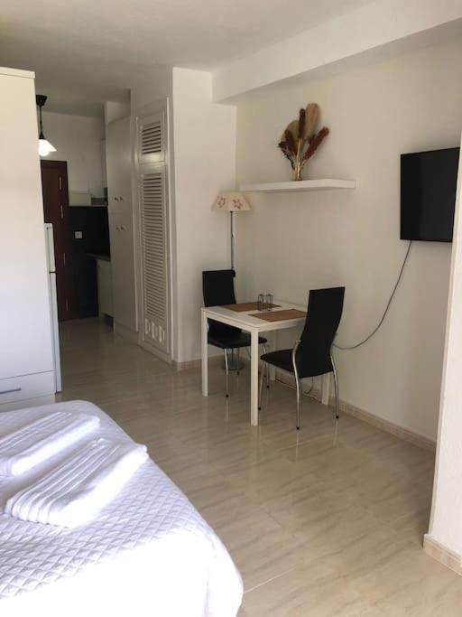 Estudio Torre De Andalucia Marbella Eksteriør billede